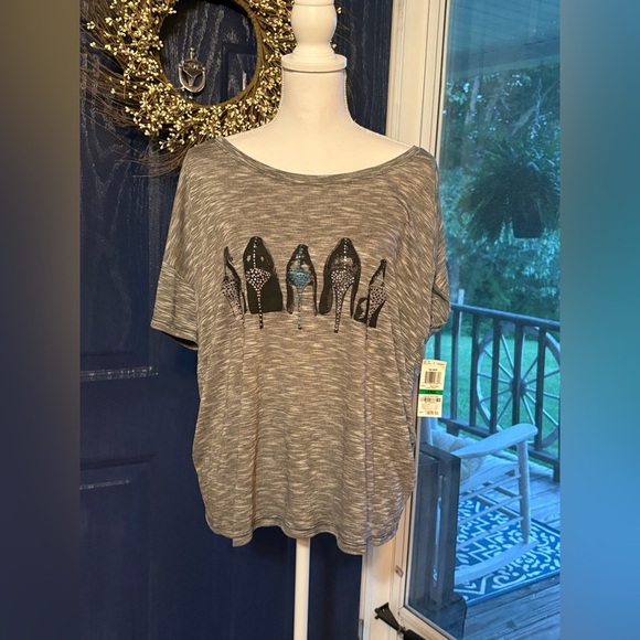 Style & Co Gray Boxy Short Sleeve T-Shirt feminine design heels and rhinestones - Picture 1 of 12